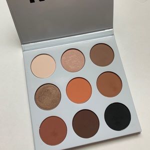 Bronze palette